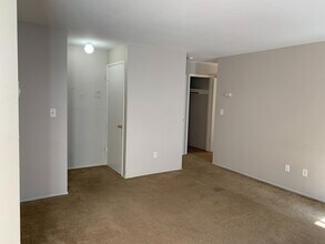 527 Summit Ave E in Seattle, WA - Building Photo - Building Photo