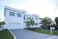 362 189th St in Sunny Isles Beach, FL - Foto de edificio - Building Photo