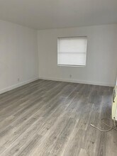 1245 W 35th St in Riviera Beach, FL - Building Photo - Building Photo