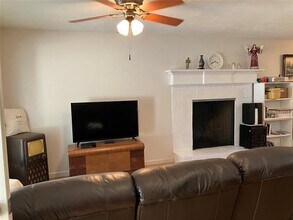 1917 Dogwood Dr in Arlington, TX - Building Photo - Building Photo