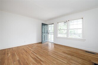 545 Oakdale Rd NE in Atlanta, GA - Building Photo - Building Photo