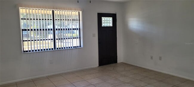 2461 Dryer Ave in Largo, FL - Building Photo - Building Photo