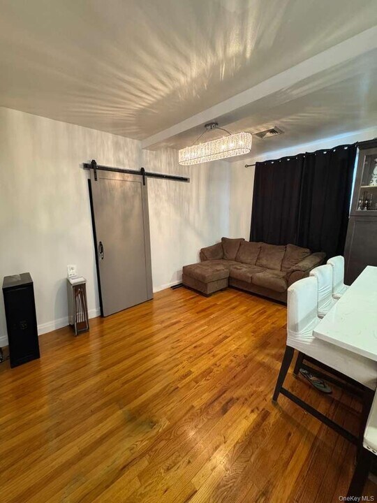 79-48 69th Ave in Queens, NY - Building Photo