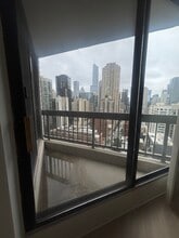 745 N Dearborn St in Chicago, IL - Foto de edificio - Building Photo