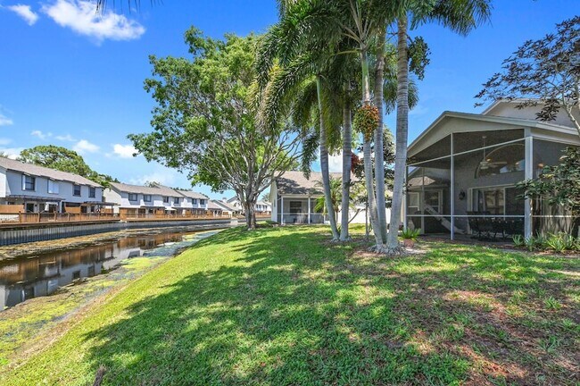 2241 Soundings Ct in Greenacres, FL - Foto de edificio - Building Photo