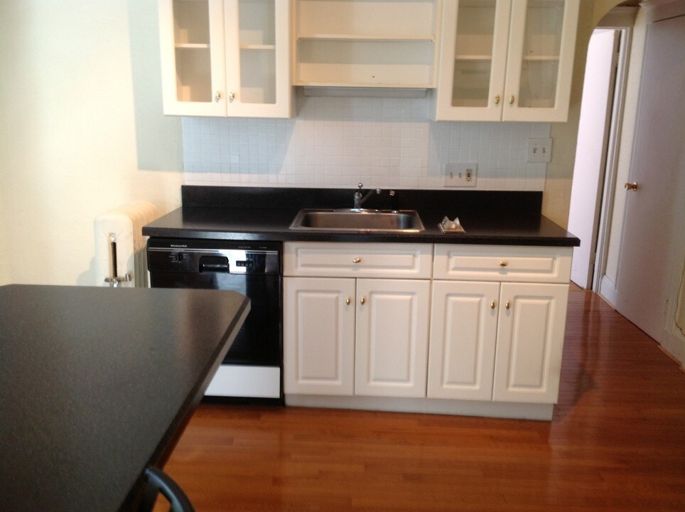 19 Westbourne Terrace in Brookline, MA - Building Photo