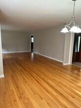 708 Cave Mill Rd in Bowling Green, KY - Building Photo - Building Photo