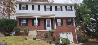 13217 Nottingdale Dr in Woodbridge, VA - Building Photo
