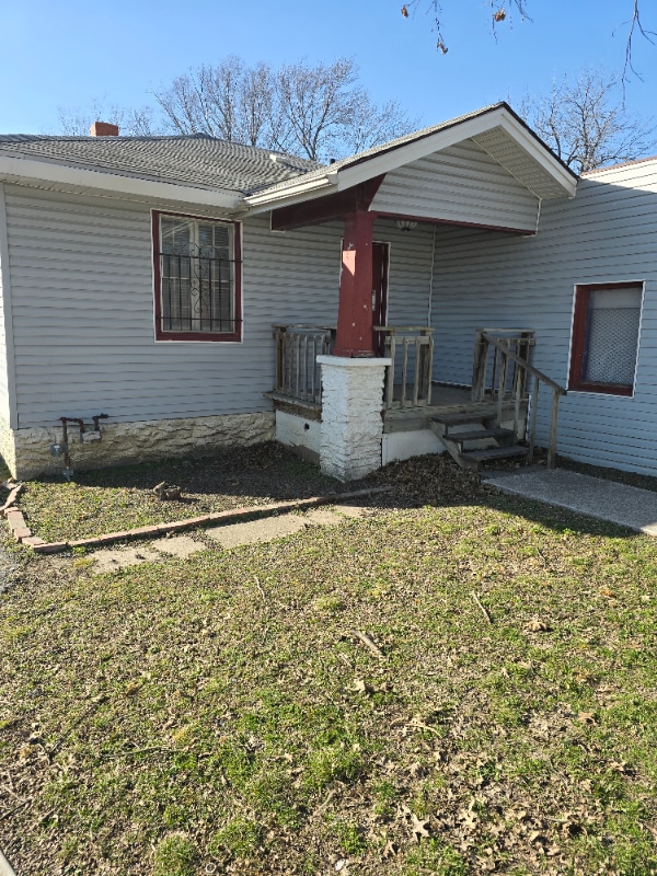 5926 Prospect Ave in Kansas City, MO - Building Photo - Building Photo