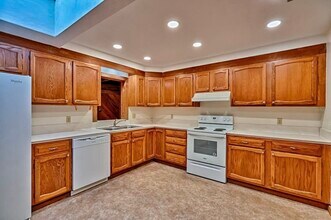 1635 NW 7th Pl in Gainesville, FL - Building Photo - Building Photo