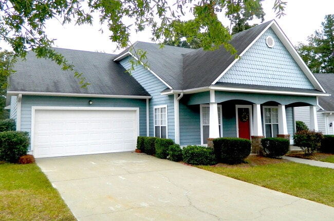 property at 2052 Magnolia Pkwy