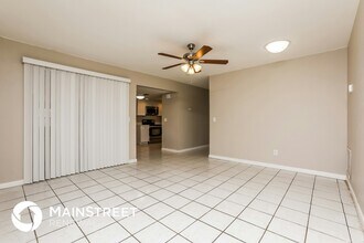 107 Margo Ln, Unit 402 in Longwood, FL - Building Photo - Building Photo