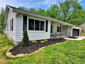 4147 S Hooper Ave in Springfield, MO - Building Photo - Building Photo