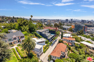 1941 Glencoe Way in Los Angeles, CA - Building Photo - Building Photo