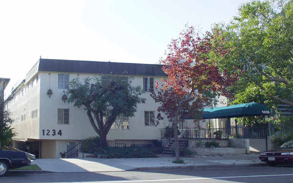 1234-1236 11th St in Santa Monica, CA - Foto de edificio - Building Photo