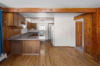 1118 Cheri Way in North Pole, AK - Building Photo - Building Photo