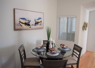 444 E Ave, Unit D in Coronado, CA - Building Photo - Building Photo