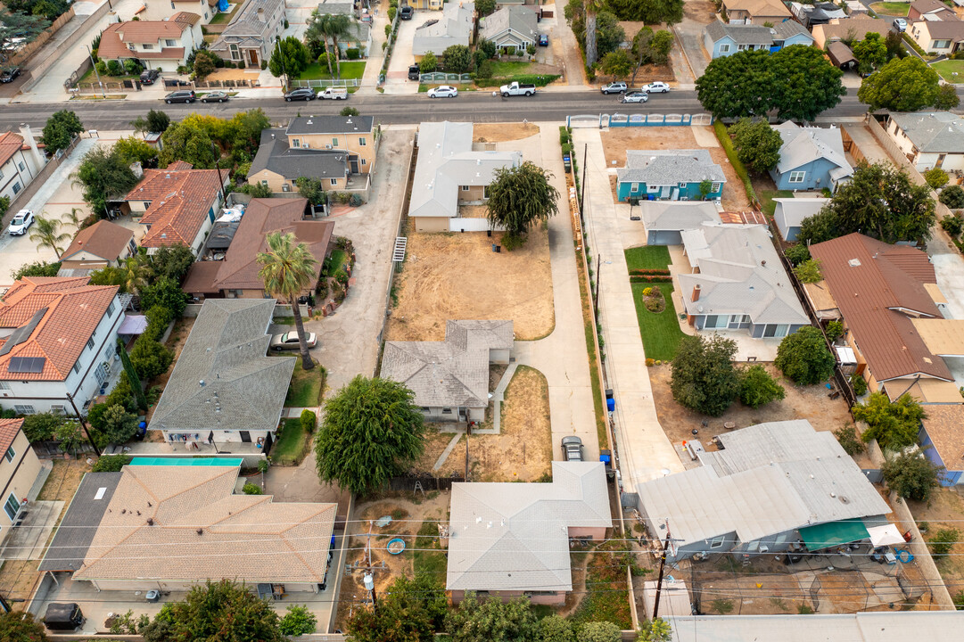 5210 Acacia St in San Gabriel, CA - Building Photo