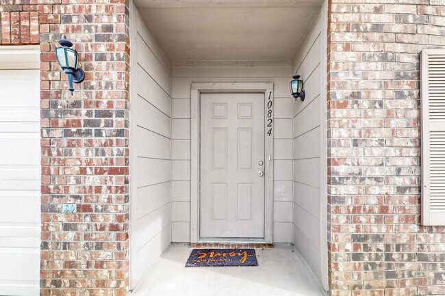 10804 Braemoor Dr in Haslet, TX - Foto de edificio - Building Photo