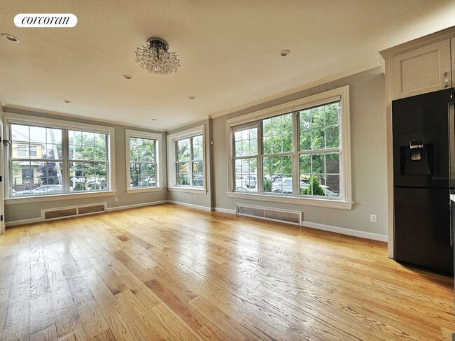 435 Linden Blvd in Brooklyn, NY - Building Photo - Building Photo