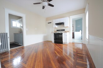91 Walnut St-Unit -2 in Manchester, NH - Building Photo - Building Photo