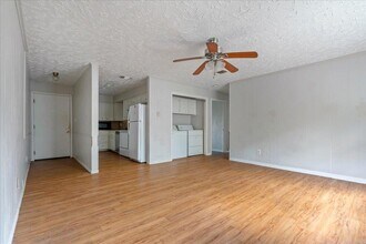 906 N LBJ Dr in San Marcos, TX - Building Photo - Building Photo