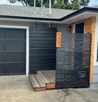 507 Oakway Rd in Eugene, OR - Building Photo