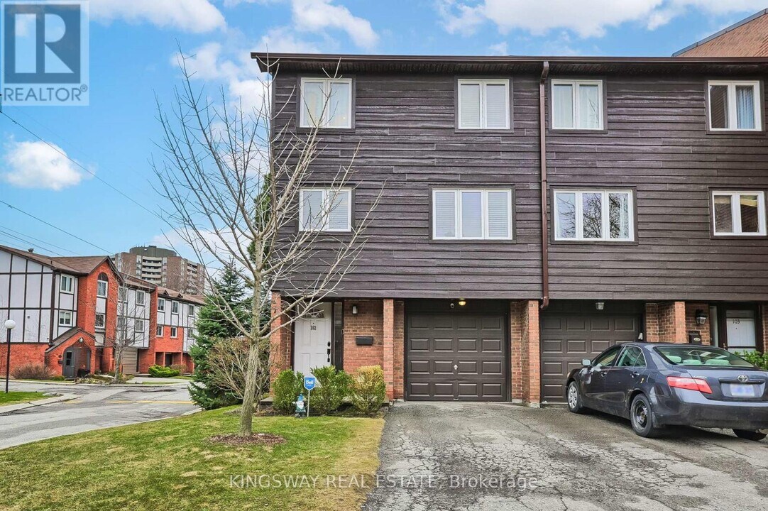 1755-1755 Rathburn Rd E in Mississauga, ON - Building Photo