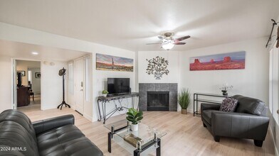 8787 E Mountain View Rd in Scottsdale, AZ - Building Photo - Building Photo