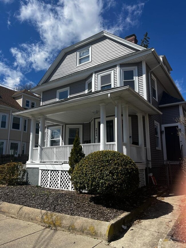 211 Washington Ave Rentals in Providence, RI