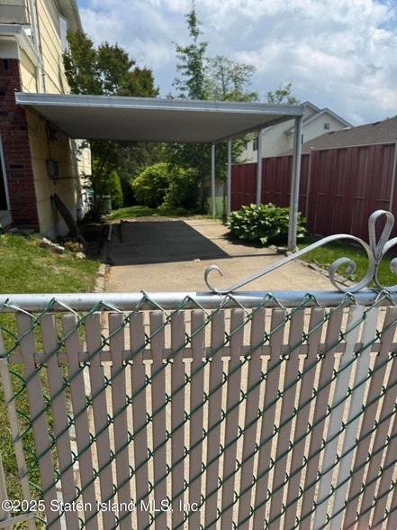 400 Durant Ave in Staten Island, NY - Building Photo - Building Photo
