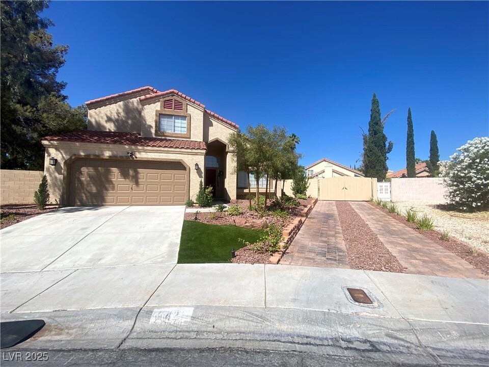 9421 Shipboard Ct in Las Vegas, NV - Building Photo