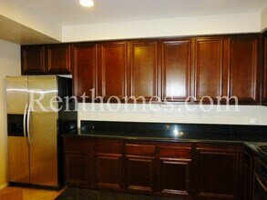 8301 Rio San Diego Dr in San Diego, CA - Building Photo - Building Photo