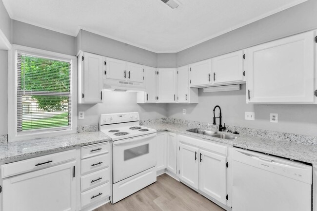 200 S Liberty St in Spartanburg, SC - Building Photo - Building Photo