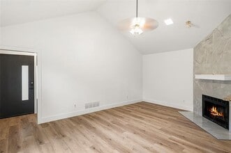 17835 Farley Trail in Dallas, TX - Building Photo - Building Photo