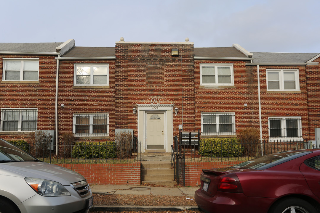 1728 Capitol Ave NE in Washington, DC - Building Photo