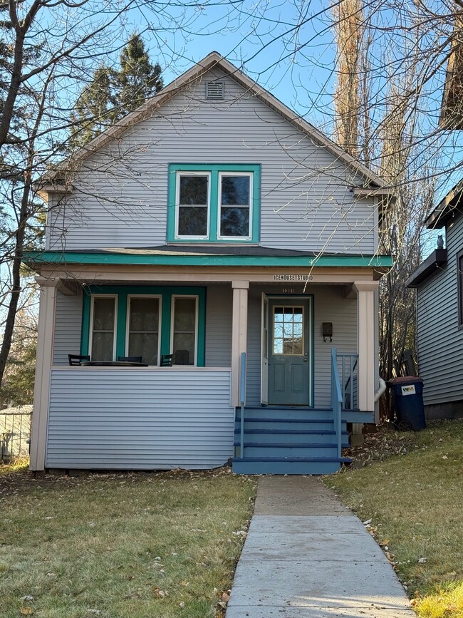 1201 N 7th Ave E, Unit Upstairs