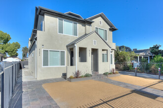 4288 S Hobart Blvd, Unit 4288 in Los Angeles, CA - Foto de edificio - Building Photo