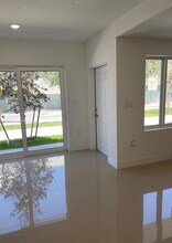 25842 SW 144th Ave in Princeton, FL - Foto de edificio - Building Photo