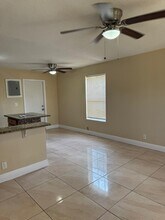 1366 10th St in West Palm Beach, FL - Building Photo - Building Photo