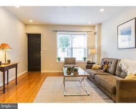 1934 Titan St in Philadelphia, PA - Building Photo - Building Photo