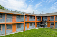 The Crossings at Montrose in San Antonio, TX - Foto de edificio - Building Photo