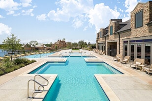 The Salado at Red Berry in San Antonio, TX - Building Photo