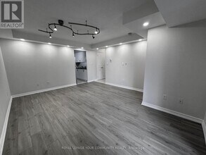 801-1801 Bay St. in Toronto, ON - Building Photo - Building Photo