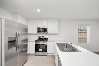 3073 Fantasy Ter Dr in Katy, TX - Foto de edificio - Building Photo