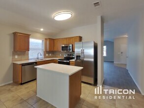 8425 Asheville Ln in Fort Worth, TX - Building Photo - Building Photo