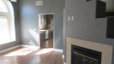 5608 Crimson Ridge Dr in Las Vegas, NV - Building Photo - Building Photo