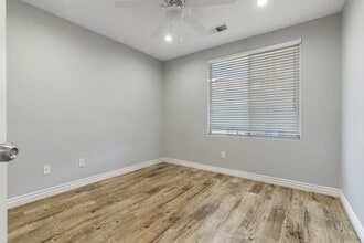 5407 Cove Ct in Bakersfield, CA - Building Photo - Building Photo