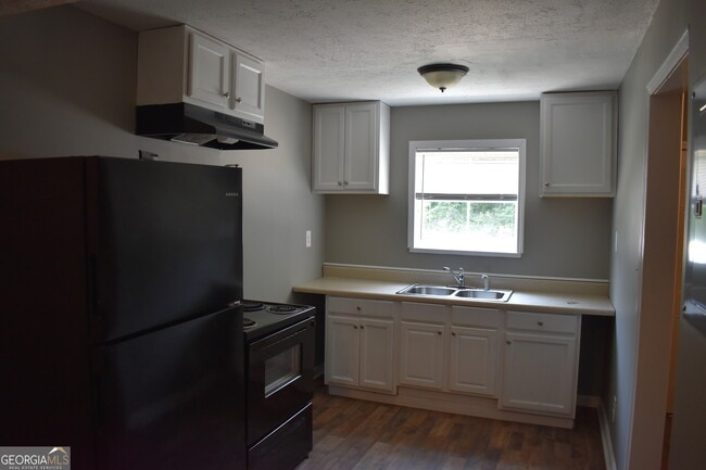 378 Cowan St in Macon, GA - Building Photo - Building Photo