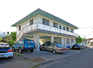 2939 Varsity Cir in Honolulu, HI - Building Photo - Building Photo